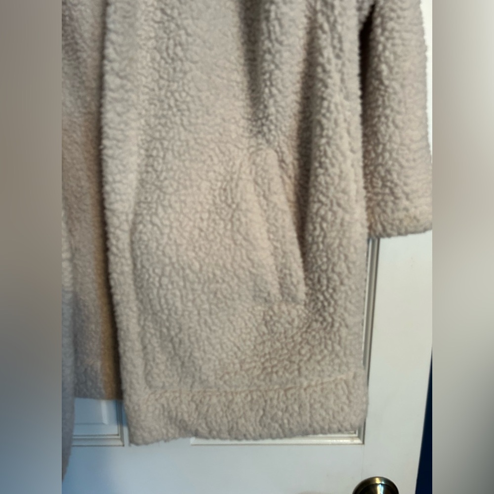American Eagle fuzzy hooded jacket size M - Picture 3 of 5